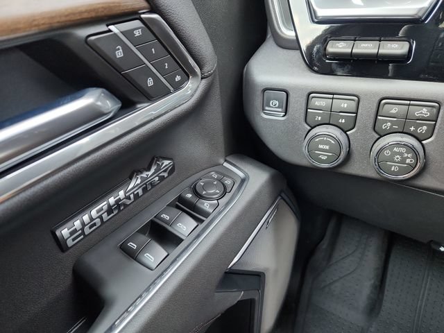 New 2026 Chevrolet Silverado 1500 High Country w/ High Country Premium Package AWD/4WD image 23