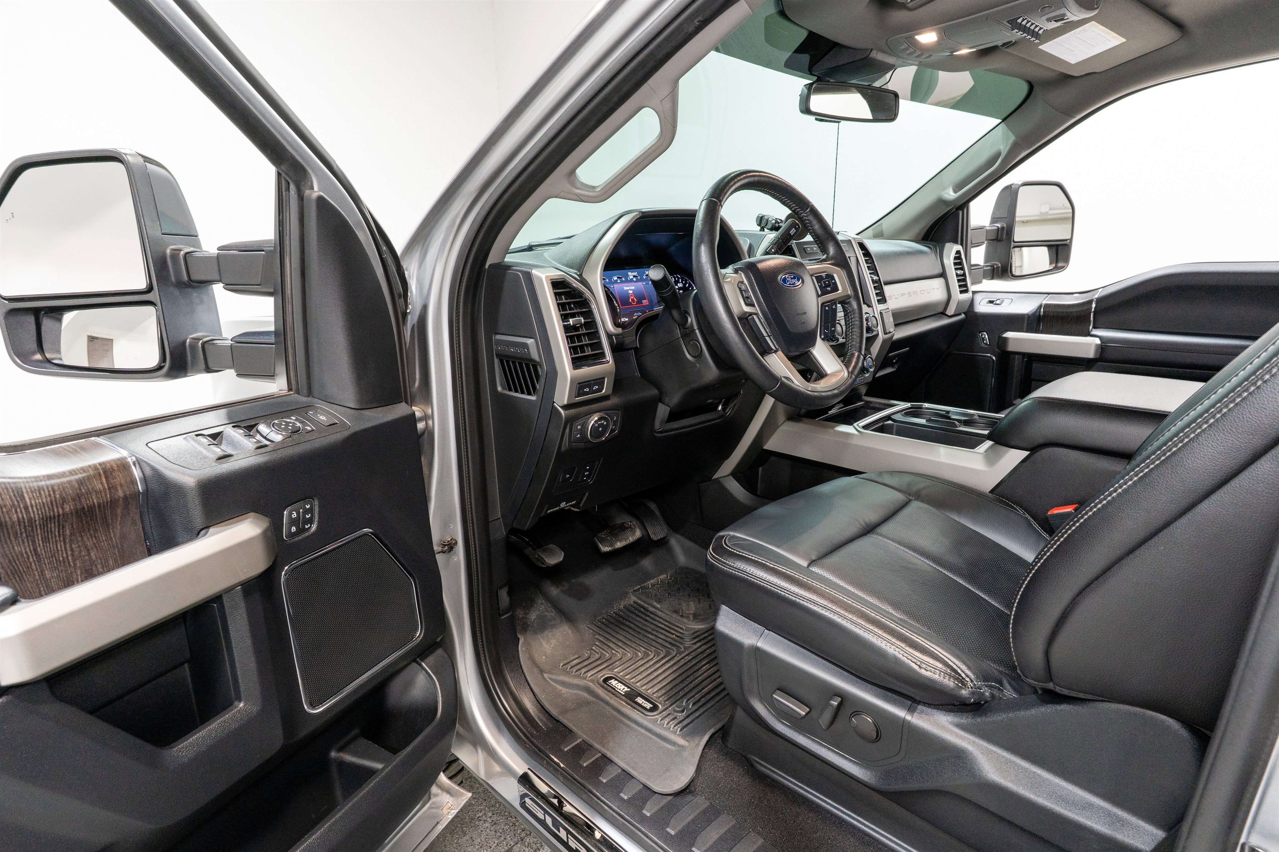 Used 2020 Ford F350 Lariat image 15