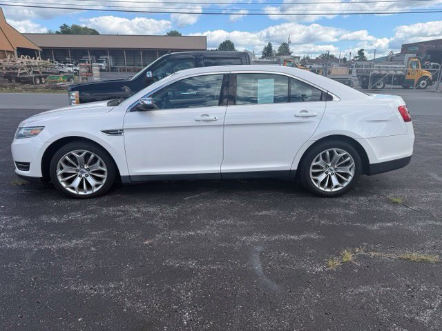 Used 2018 Ford Taurus Limited FWD image 3