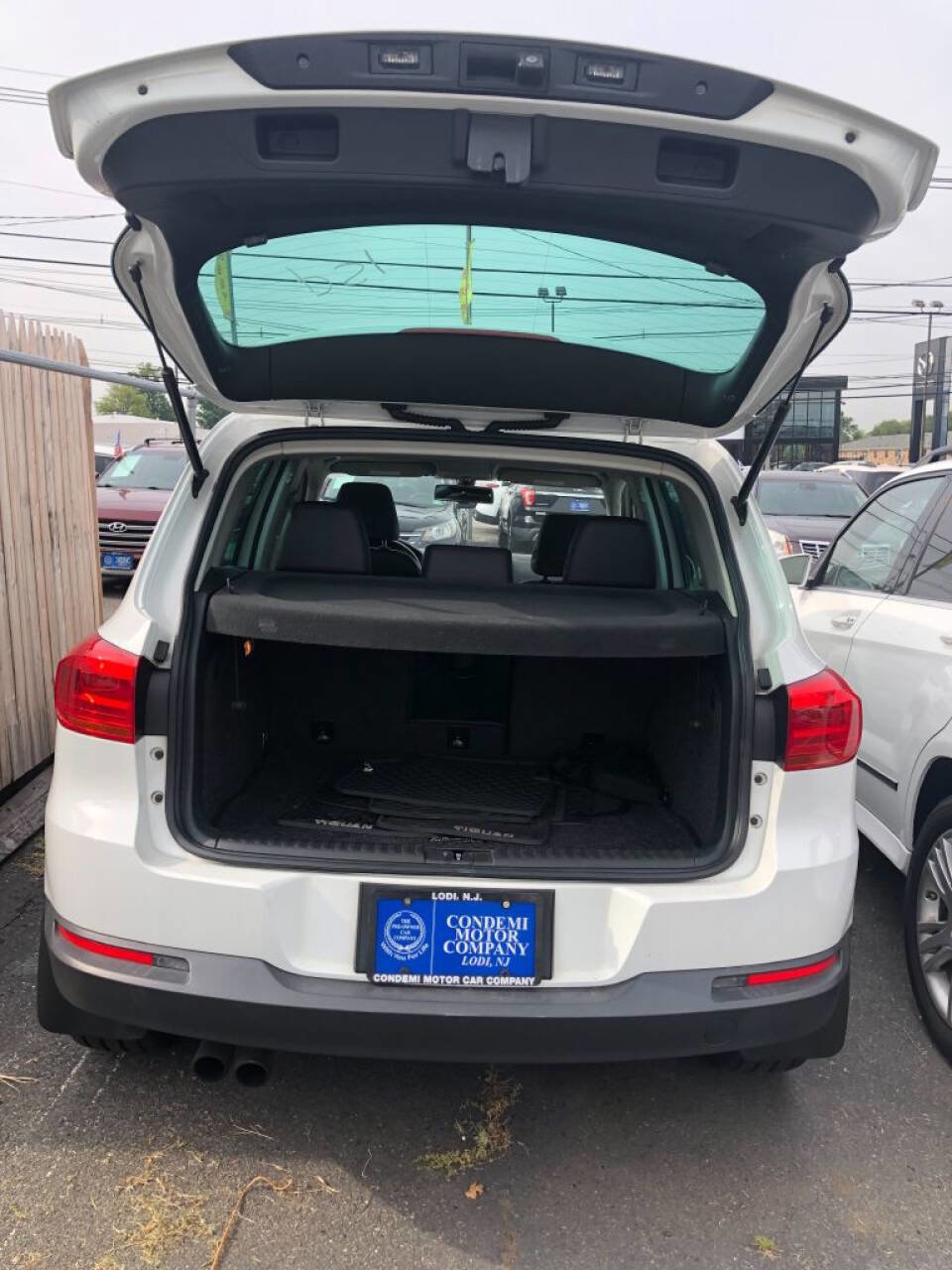 Used 2016 Volkswagen Tiguan SE image 7