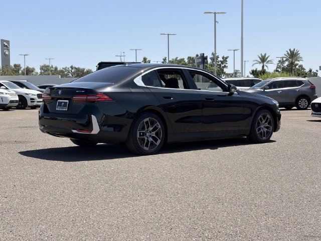 Certified 2026 BMW i5 eDrive40 w/ Premium Package RWD image 7