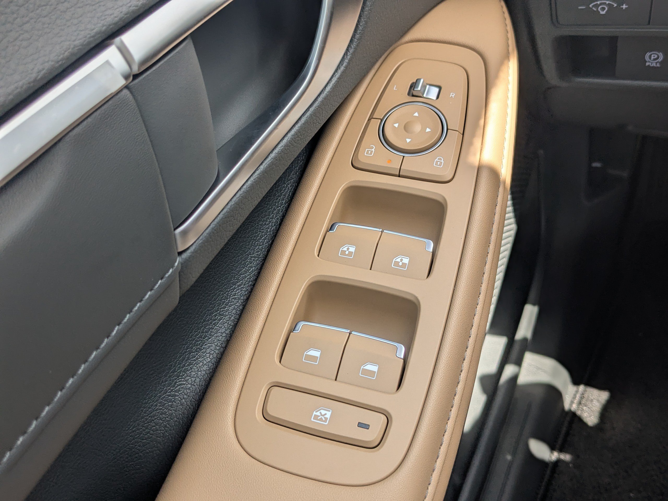 New 2025 Hyundai Sonata Limited FWD image 22