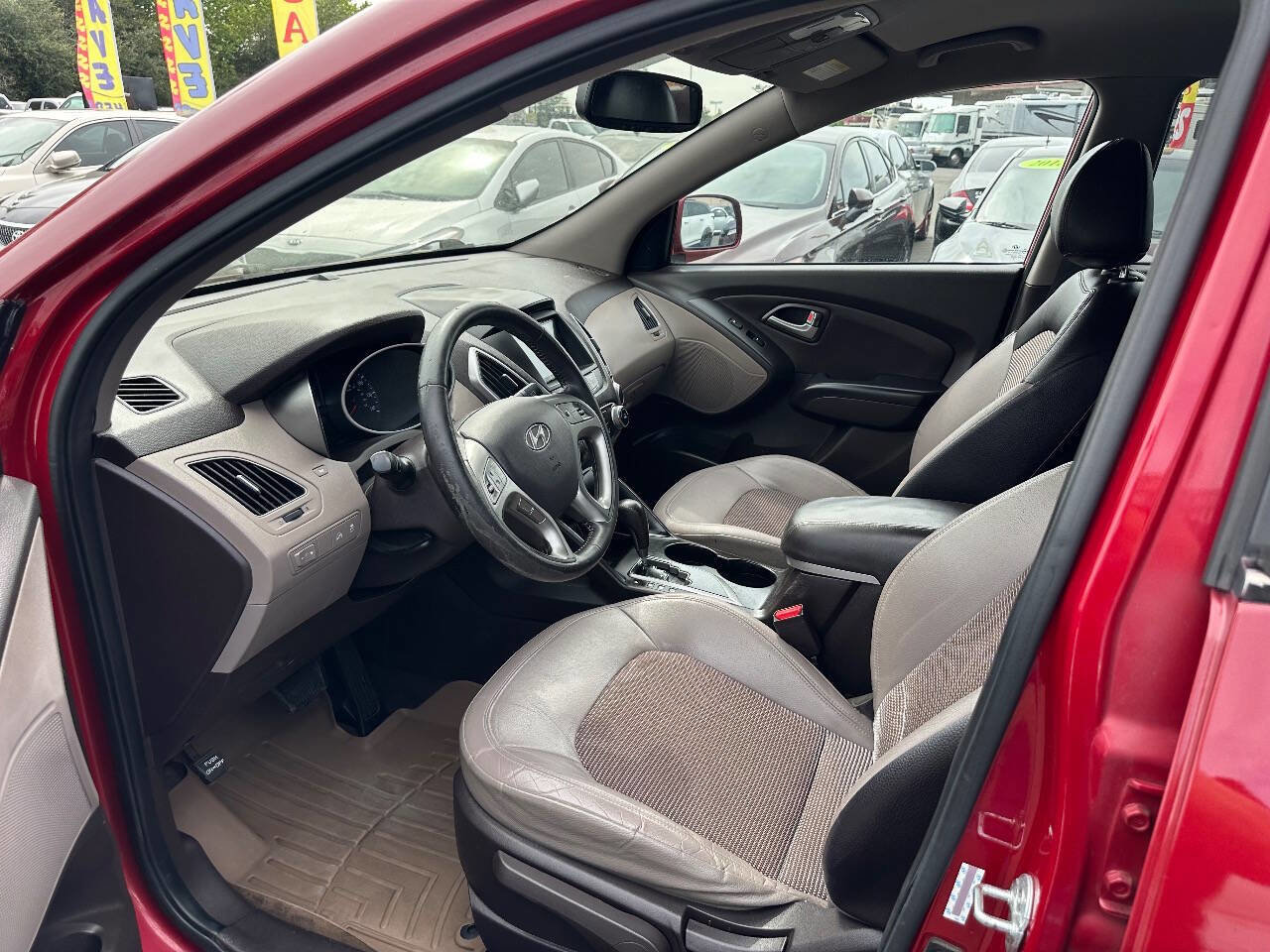 Used 2011 Hyundai Tucson GLS image 13