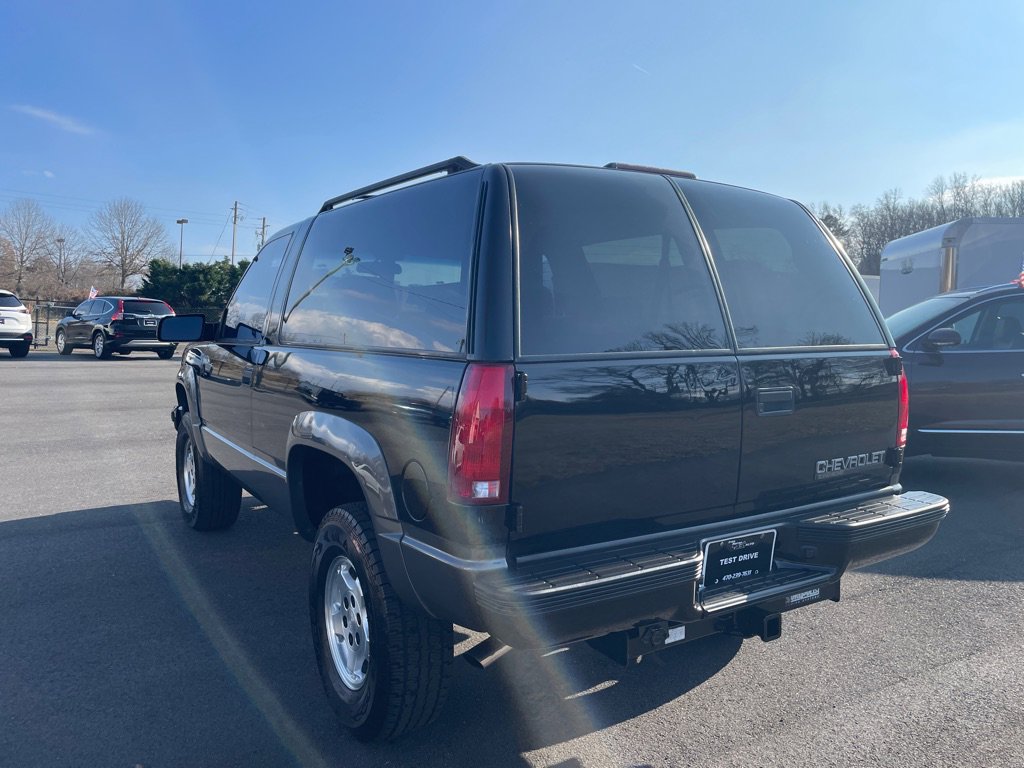 Used 1999 Chevrolet Tahoe 4WD 2-Door image 3