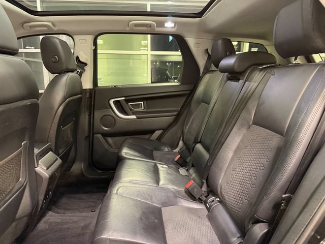 Used 2017 Land Rover Discovery Sport SE AWD/4WD image 21
