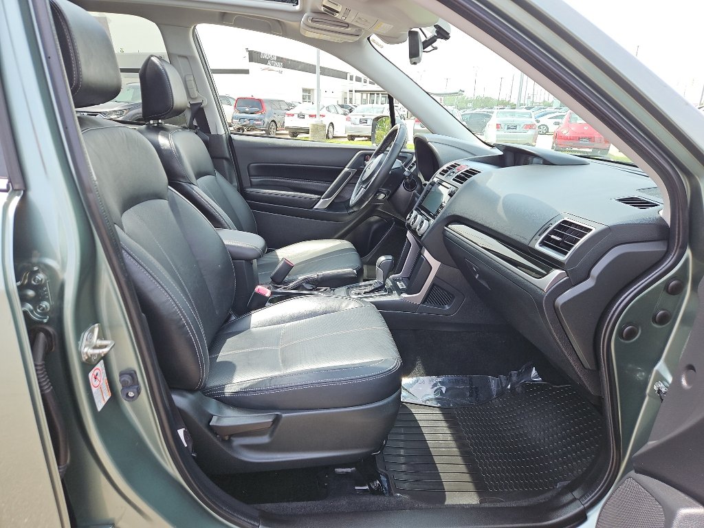 Used 2017 Subaru Forester 2.5i Touring AWD/4WD image 18