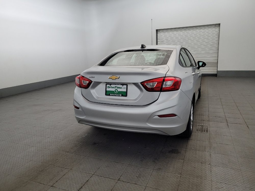 Used 2019 Chevrolet Cruze LS w/ LS Convenience Package FWD image 7