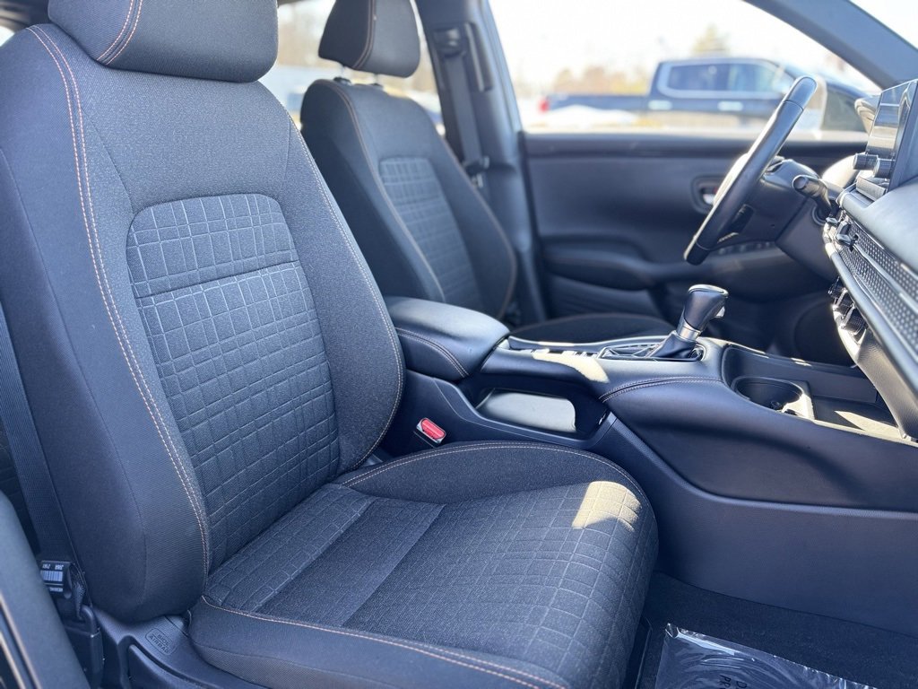 Used 2023 Honda HR-V Sport image 12