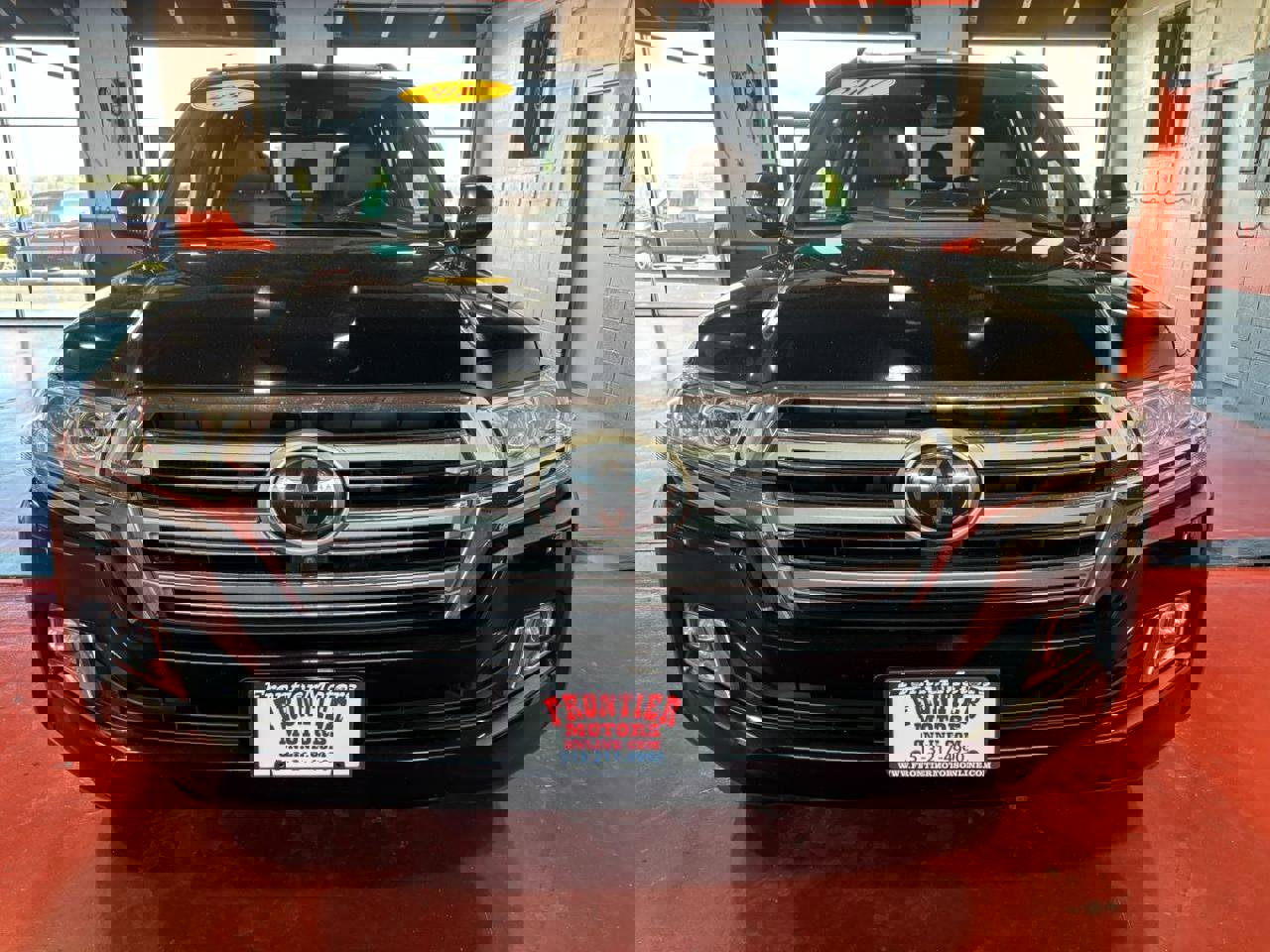 Used 2017 Toyota Land Cruiser image 3