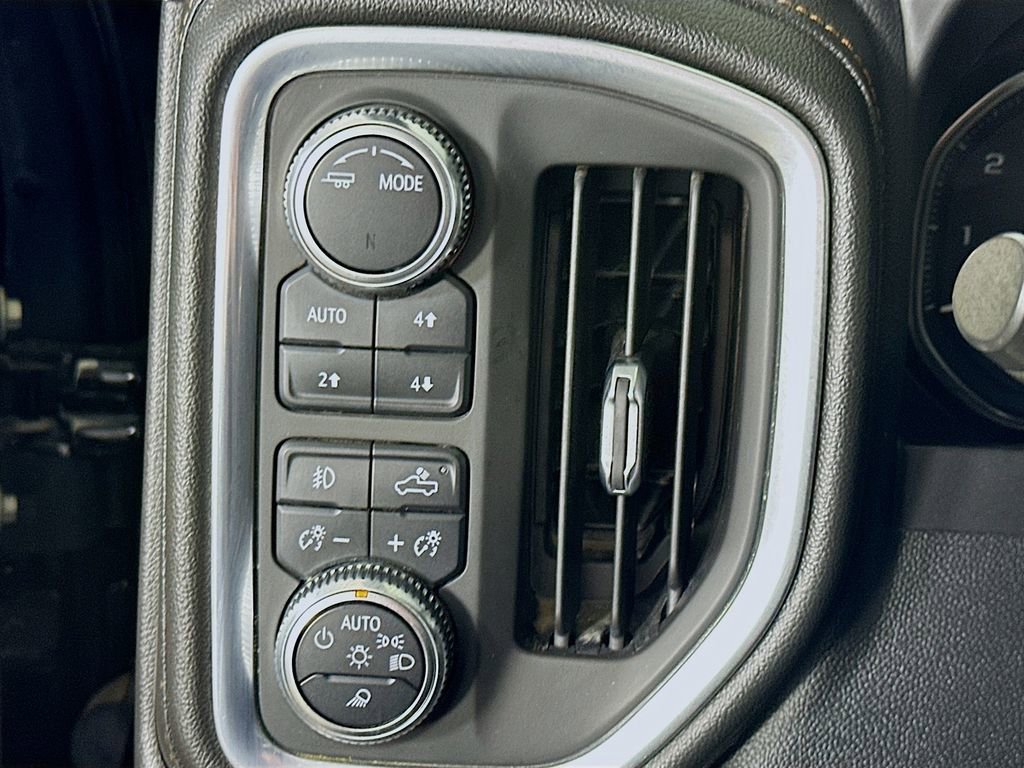 Used 2022 GMC Sierra 2500 AT4 image 22