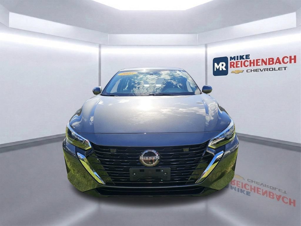 Used 2025 Nissan Sentra SV FWD image 9