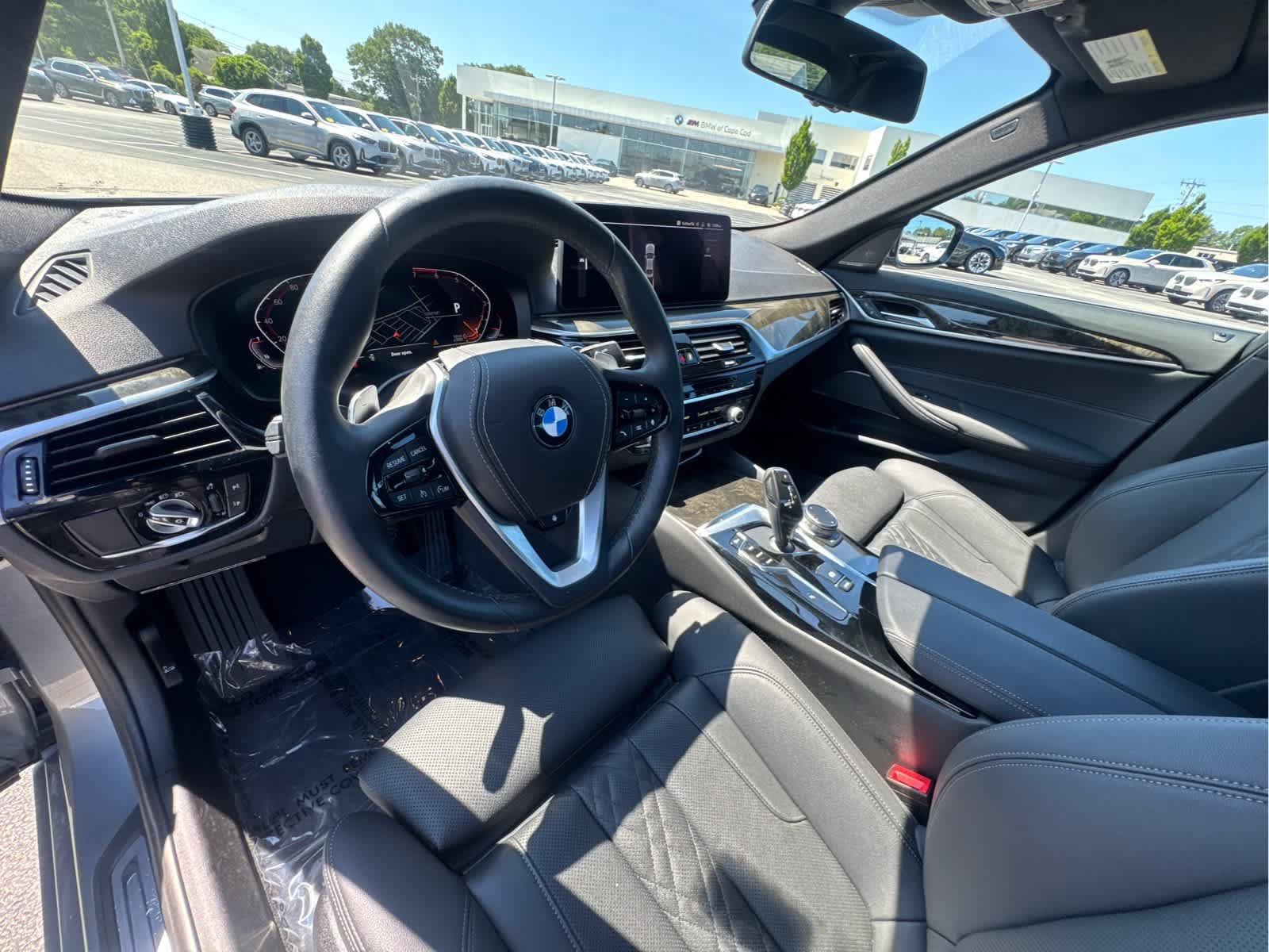 Used 2023 BMW 530i xDrive w/ Premium Package AWD/4WD image 12