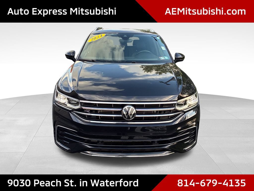 Used 2024 Volkswagen Tiguan SEL R-Line AWD/4WD image 2