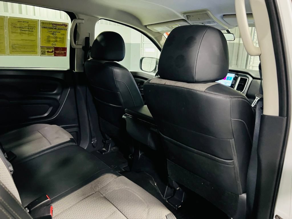 Used 2018 Nissan Titan S w/ S Utility Package RWD image 27