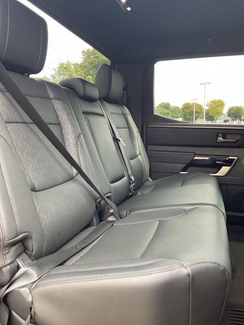 Used 2025 Toyota Tundra Limited AWD/4WD image 19