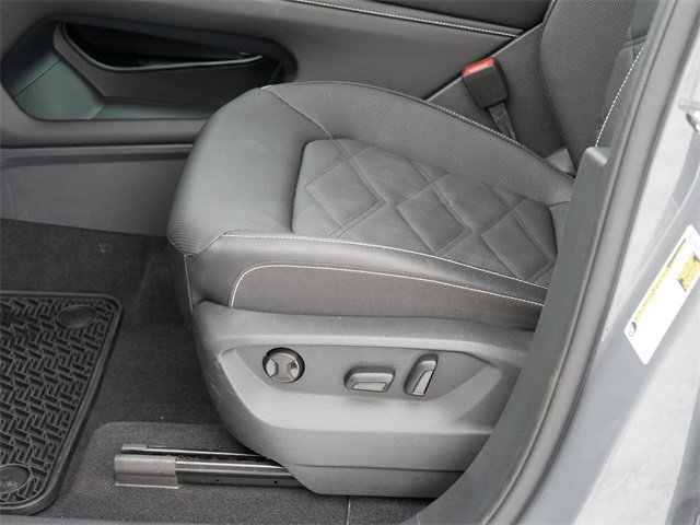 Certified 2025 Volkswagen Atlas SE image 14