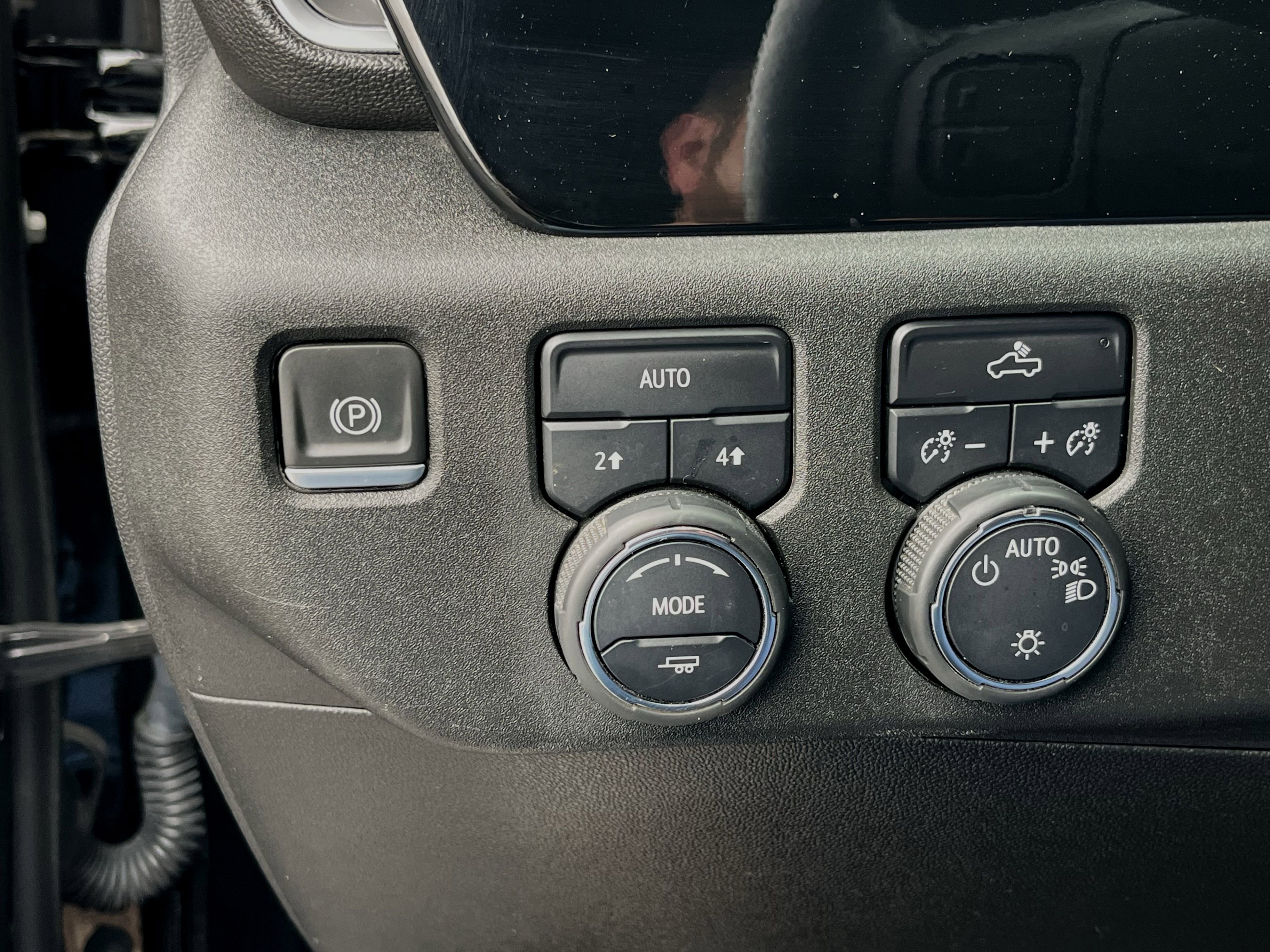 Used 2023 Chevrolet Silverado 1500 LT AWD/4WD image 13