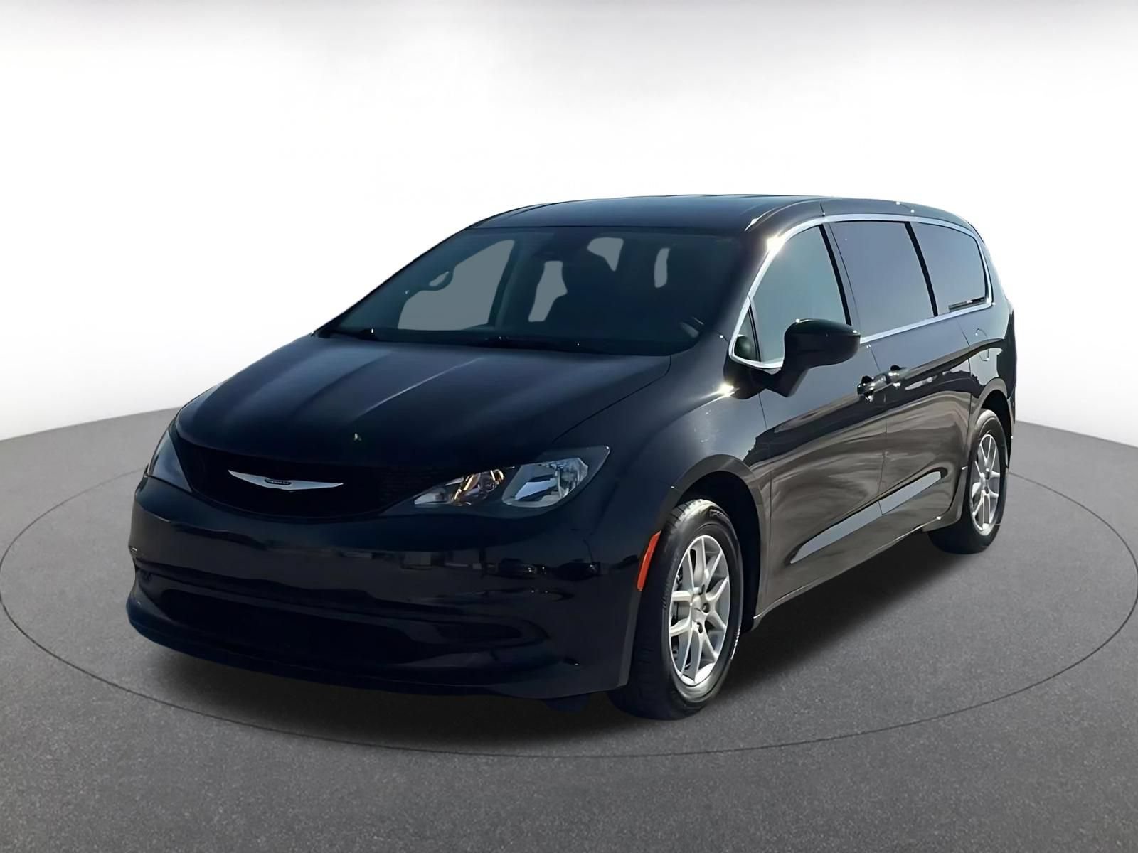 Used 2024 Chrysler Voyager LX FWD image 6