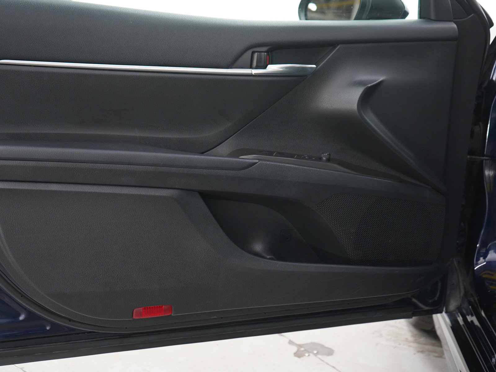 Used 2022 Toyota Camry SE FWD image 17