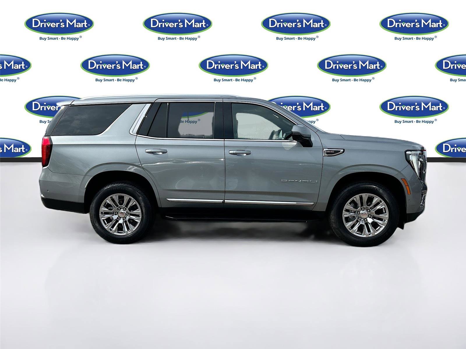 Used 2025 GMC Yukon Denali RWD image 8