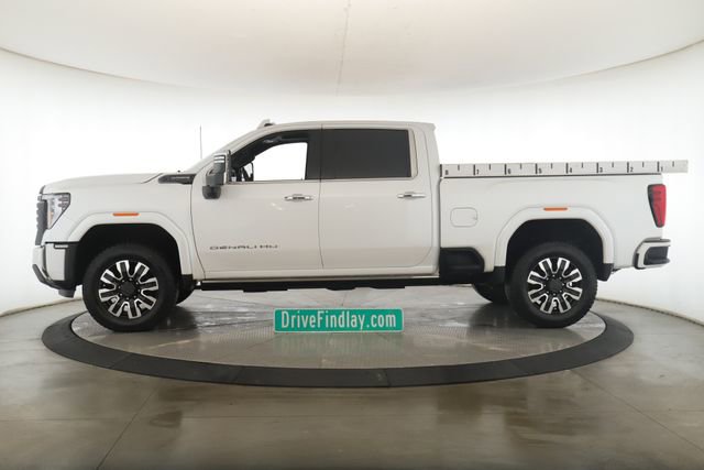 Used 2025 GMC Sierra 3500 Denali Ultimate AWD/4WD image 9