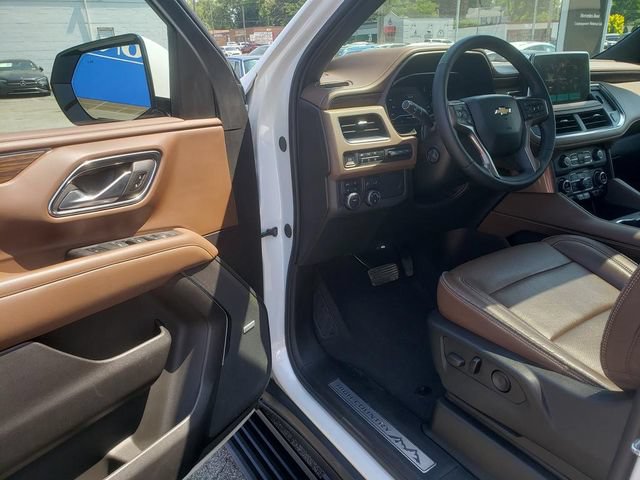 Used 2024 Chevrolet Tahoe High Country w/ Premium Package 2 AWD/4WD image 12