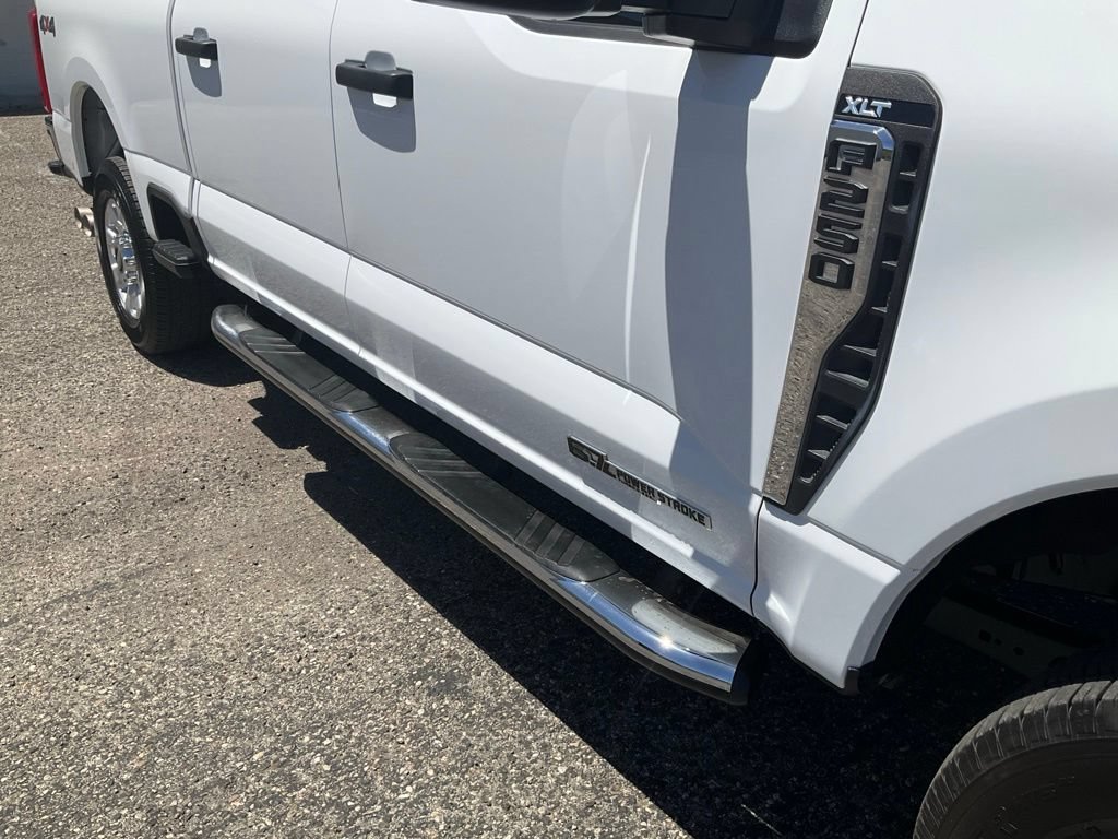 Used 2023 Ford F250 XLT AWD/4WD image 11