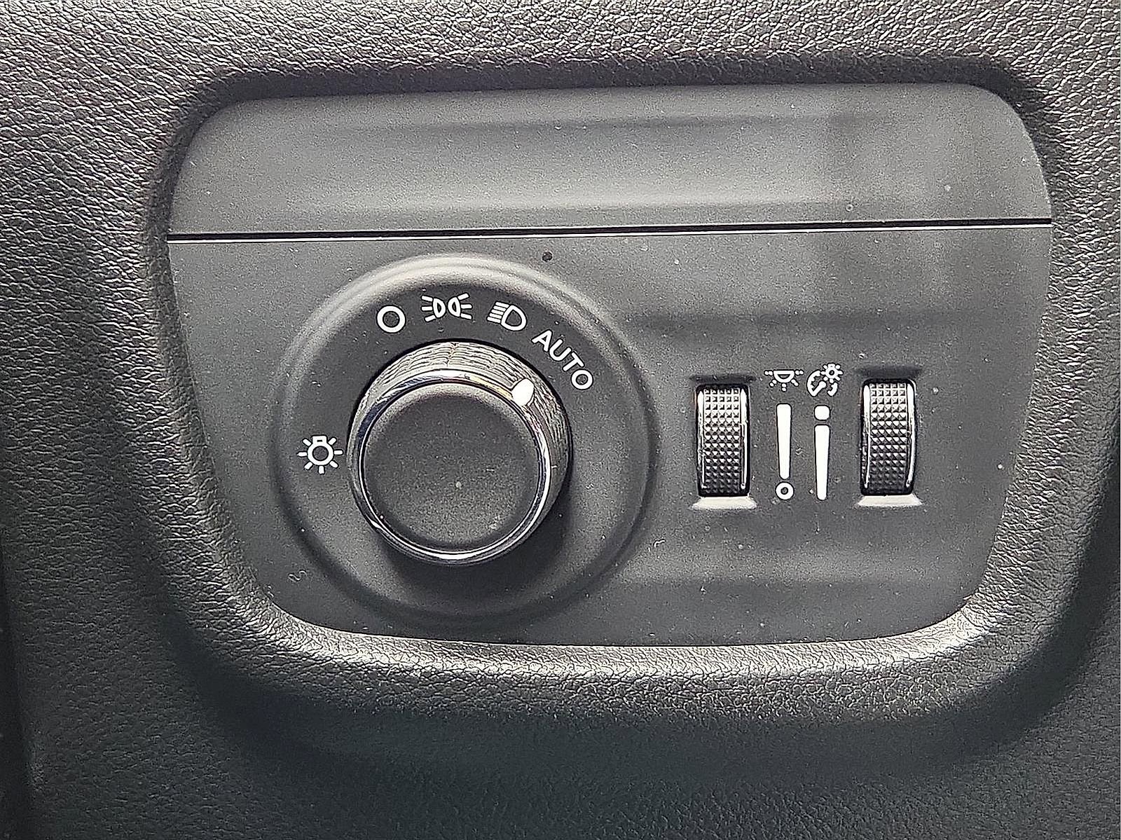 Used 2021 Jeep Grand Cherokee L Laredo image 22