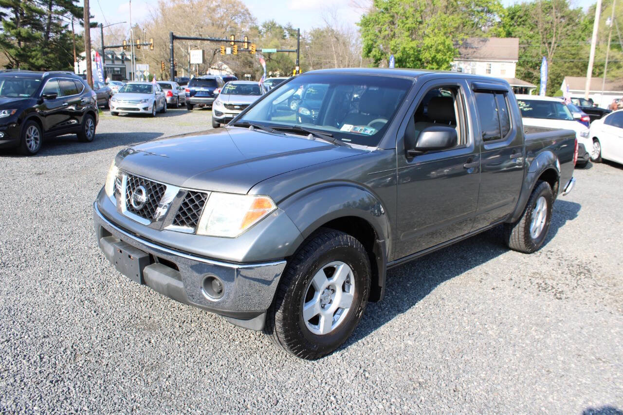 Used 2005 Nissan Frontier SE w/ (P01) Power Pkg AWD/4WD image 2