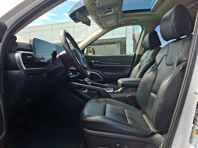 Used 2025 Kia Telluride S FWD image 14