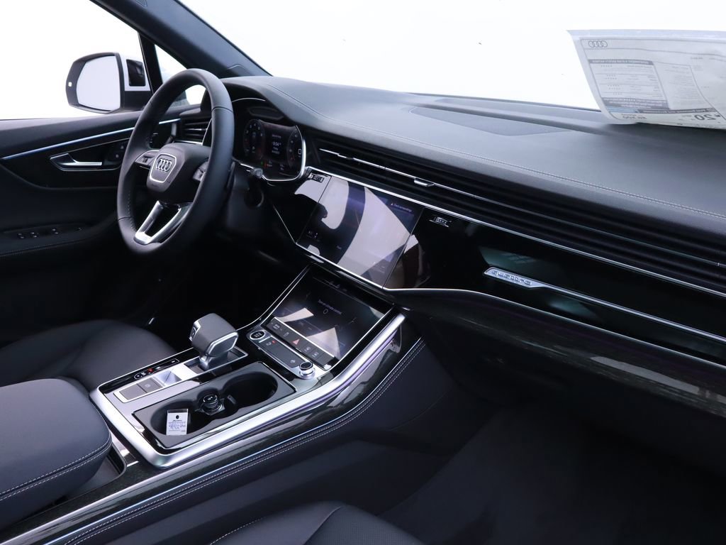 New 2025 Audi Q7 3.0T Premium Plus image 24
