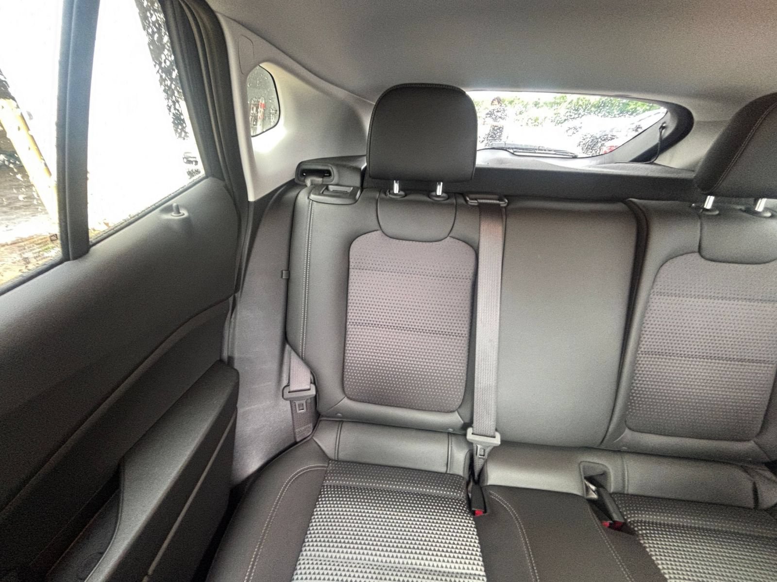 Used 2025 Chevrolet Trax LT FWD image 39
