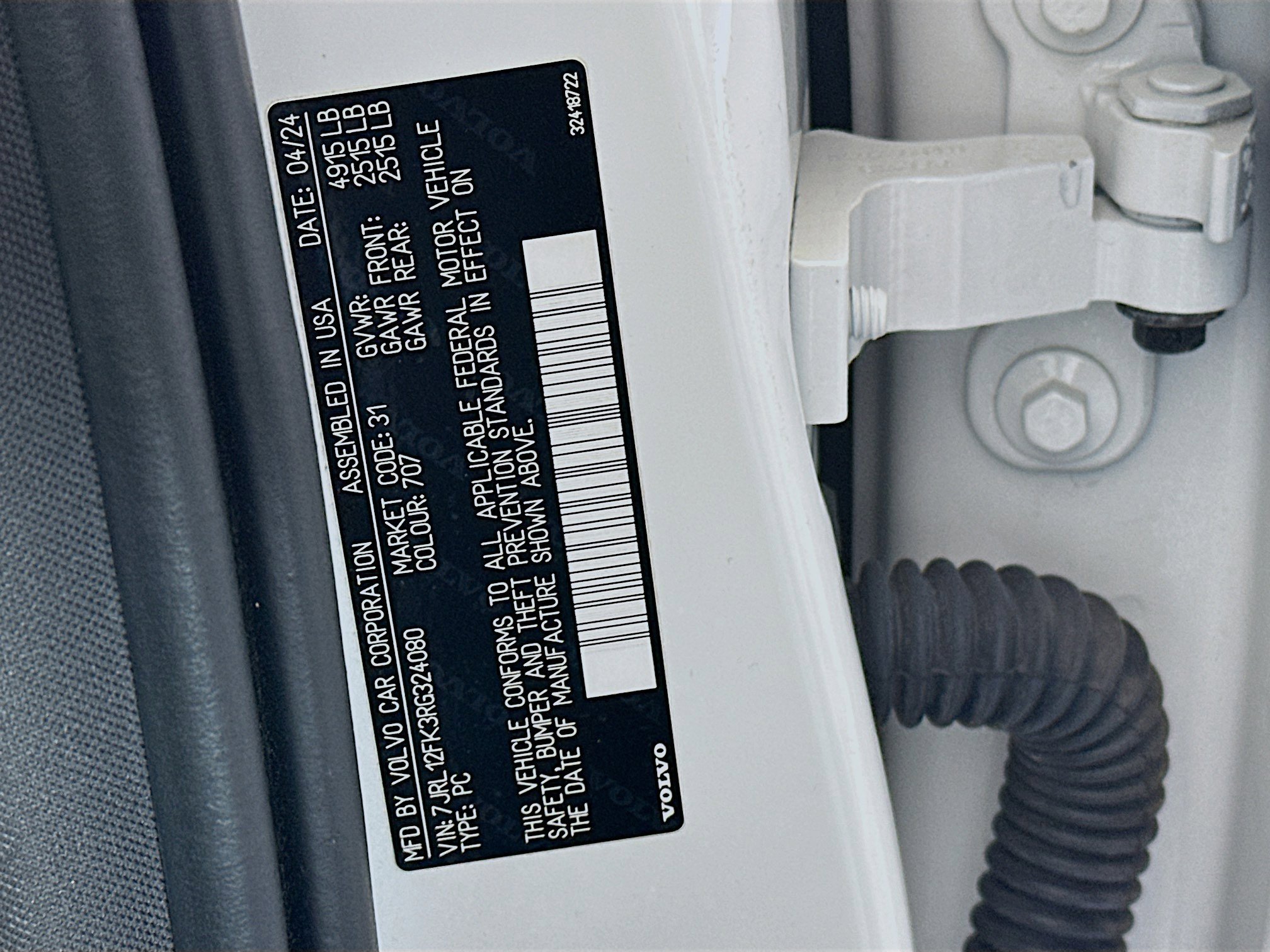 Used 2024 Volvo S60 B5 Core image 12