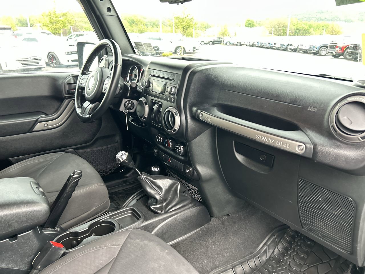 Used 2015 Jeep Wrangler Sport AWD/4WD image 14