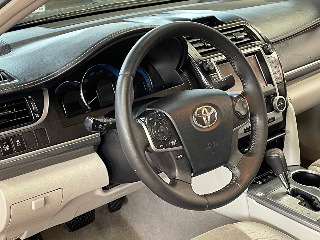 Used 2012 Toyota Camry XLE w/ Leather Pkg image 13
