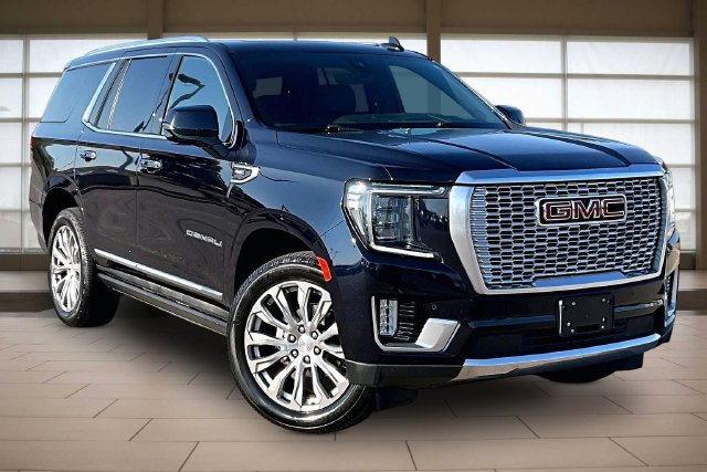 Used 2021 GMC Yukon Denali w/ Denali Premium Package AWD/4WD image 12