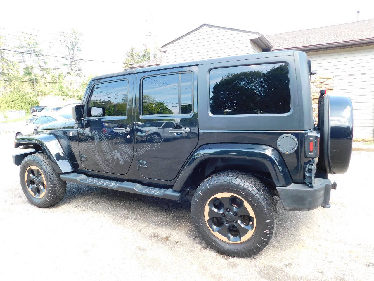 Used 2014 Jeep Wrangler Unlimited Sahara image 6