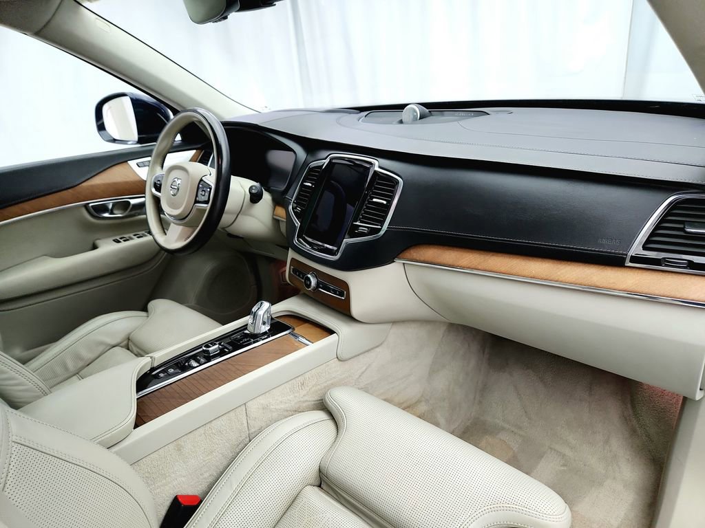 Used 2017 Volvo XC90 T8 Excellence image 30