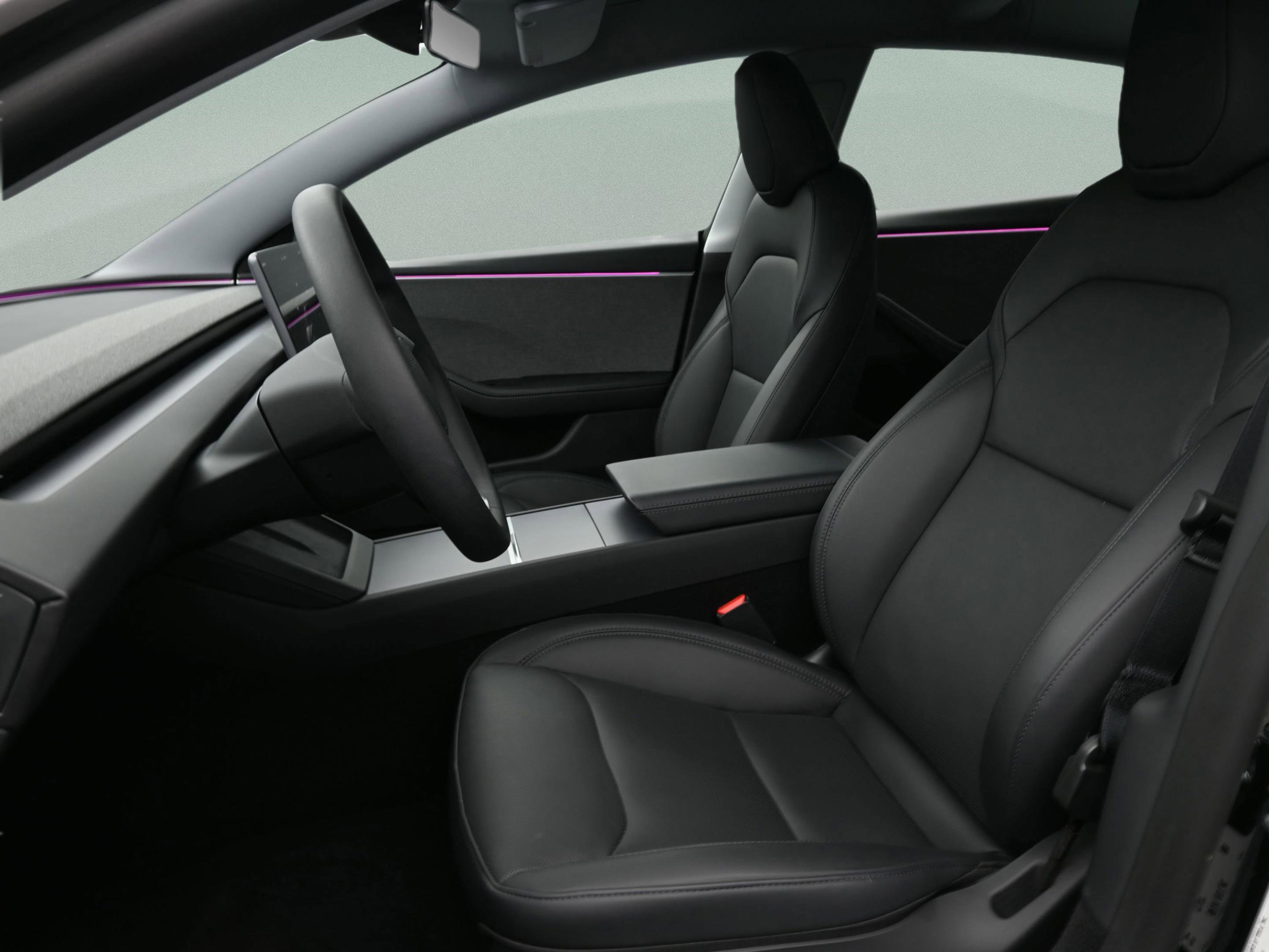 Used 2025 Tesla Model 3 Long Range image 39