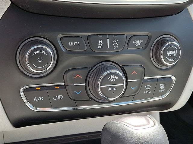 Used 2021 Jeep Cherokee Limited AWD/4WD image 18