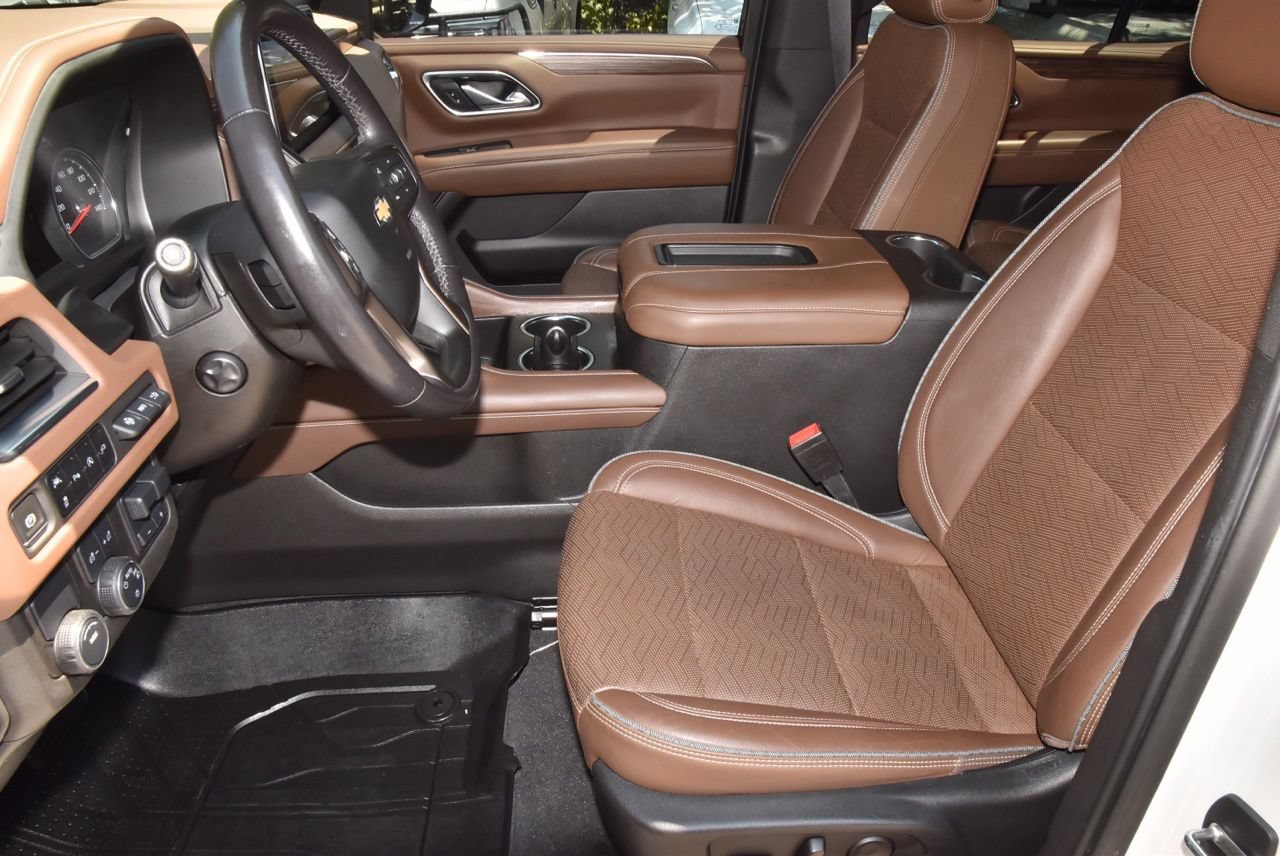 Used 2021 Chevrolet Tahoe High Country w/ Premium Package RWD image 13