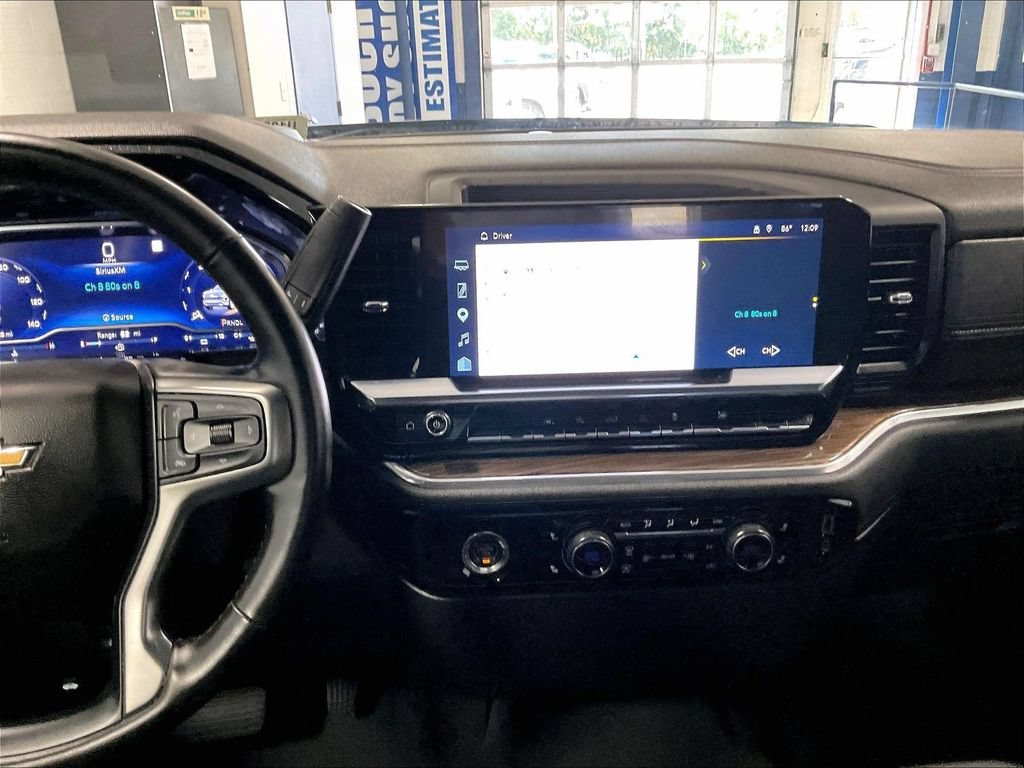 Used 2023 Chevrolet Silverado 1500 LT AWD/4WD image 15