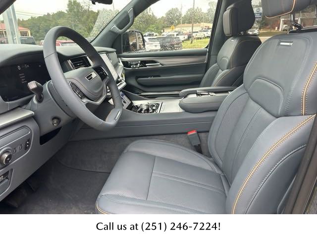 New 2023 Jeep Grand Wagoneer Series II image 10