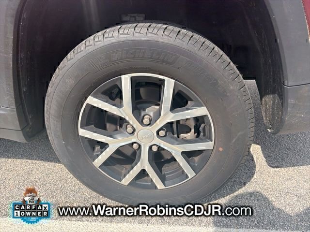 Used 2023 Jeep Grand Cherokee L Limited w/ Luxury Tech Group II image 4