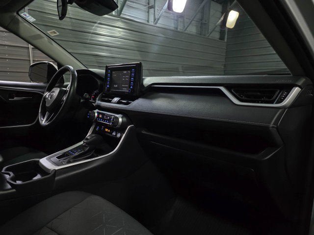 Used 2020 Toyota RAV4 XLE w/ Convenience Package AWD/4WD image 12