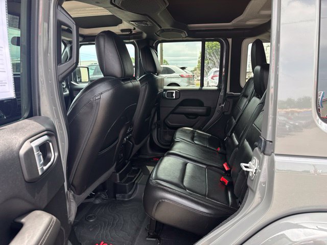 Used 2021 Jeep Wrangler Unlimited Sahara AWD/4WD image 10