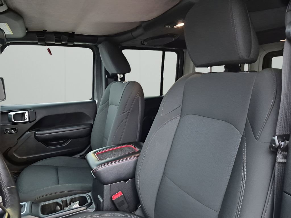 Used 2018 Jeep Wrangler Unlimited Sport S image 25