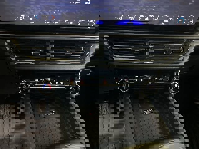 Certified 2025 Chevrolet Equinox EV RS image 17