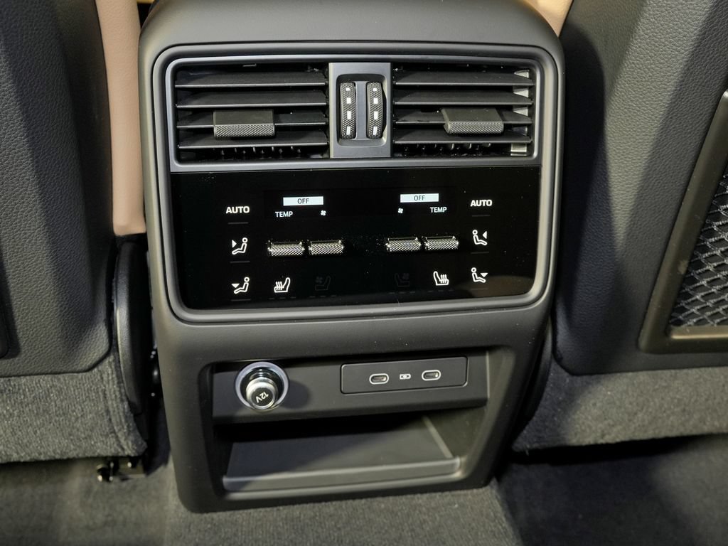 New 2026 Porsche Cayenne AWD/4WD image 36
