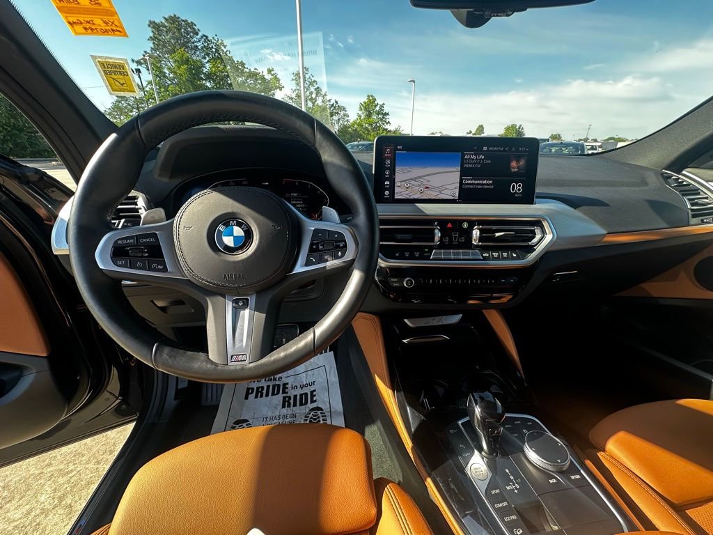 Certified 2025 BMW X4 xDrive30i image 14